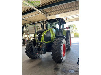 Trattore CLAAS Axion 870