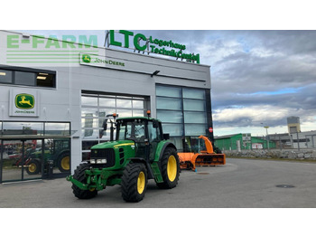 Trattore JOHN DEERE 6530