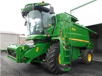 Mietitrebbia JOHN DEERE T660