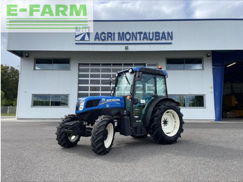 Trattore NEW HOLLAND T4