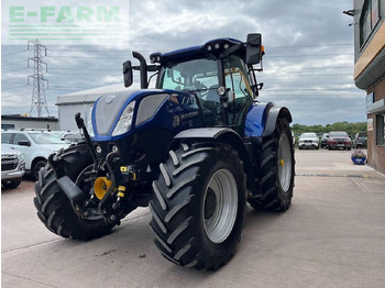 Trattore NEW HOLLAND T7.225