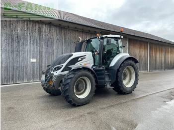 Trattore VALTRA T144