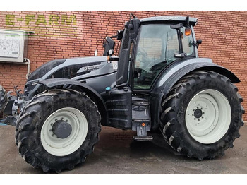 Trattore VALTRA T214