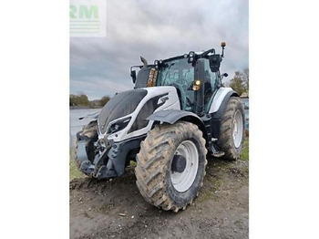 Trattore VALTRA T214