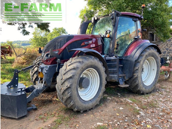 Trattore VALTRA T214