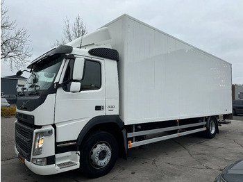 Autocarro furgonato VOLVO FM 330