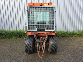 Trattore piccolo Kubota B2400: foto 4