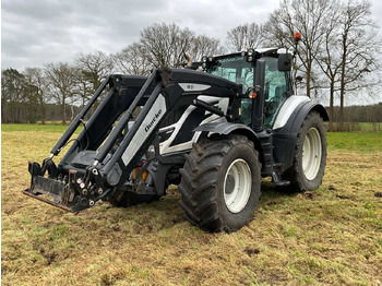 Trattore VALTRA T144