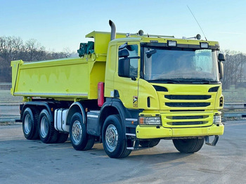 Autocarro ribaltabile SCANIA P 400