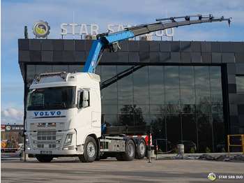 Camion con gru VOLVO FH