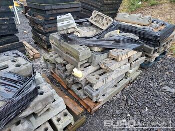 Attrezzatura da costruzione Pallet of Heras Fencing Bases: foto 1