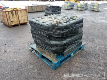 Attrezzatura da costruzione Pallet of Rubber Bases to suit Heras Fencing: foto 1