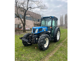 Trattore NEW HOLLAND T4