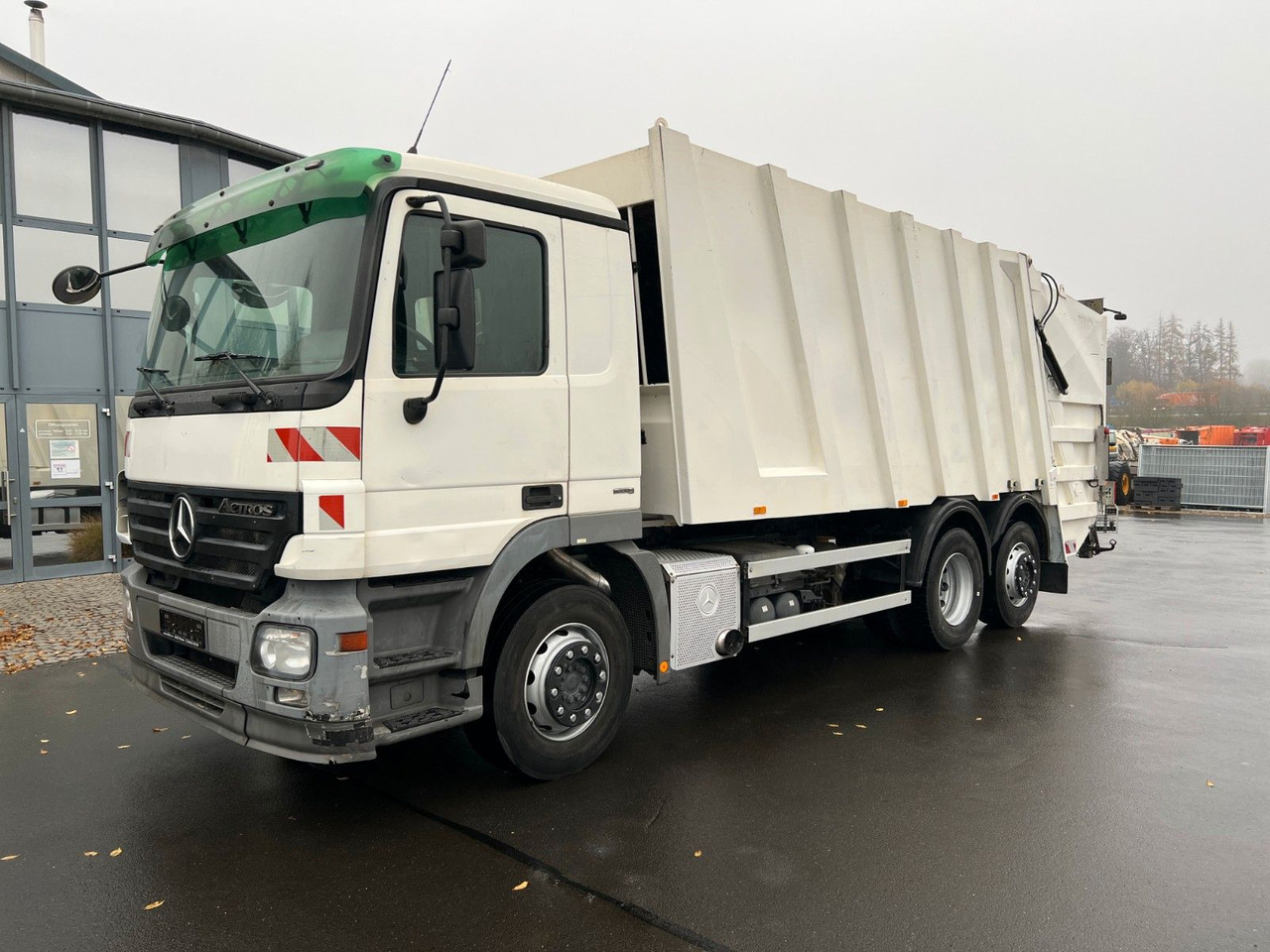 Leasing di Mercedes-Benz Actros 2532 6x2 Faun Vario 524 Euro 5 Mercedes-Benz Actros 2532 6x2 Faun Vario 524 Euro 5 Mercedes-Benz Actros 2532 6x2 Faun Vario 524 Euro 5 Mercedes-Benz Actros 2532 6x2 Faun Vario 524 Euro 5: foto 9