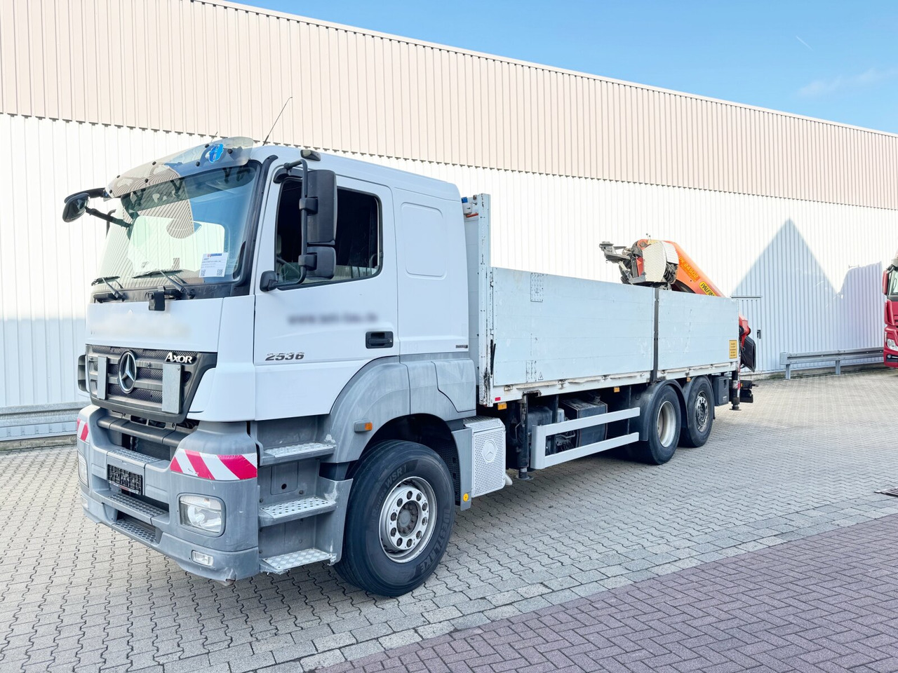 Leasing di Mercedes-Benz Axor 2536/43 L 6x2 Axor 2536/43 L 6x2 mit Heckkran Palfinger PK 24502 F Mercedes-Benz Axor 2536/43 L 6x2 Axor 2536/43 L 6x2 mit Heckkran Palfinger PK 24502 F: foto 9