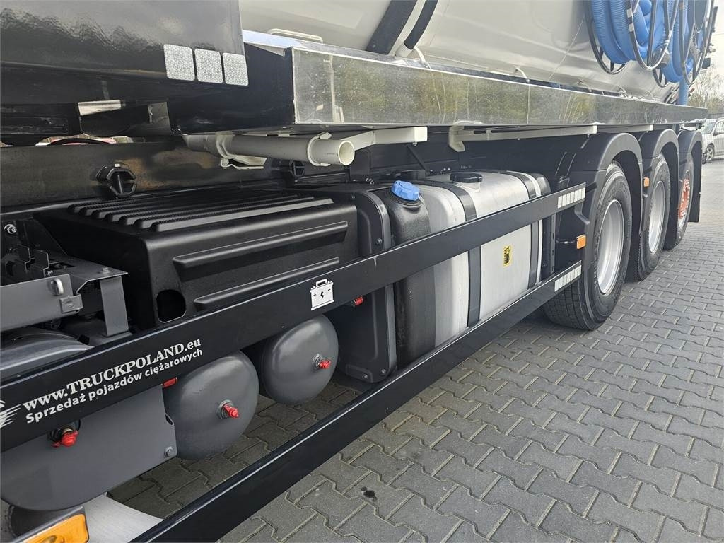 Autospurgo Volvo WUKO ADR ROLBA FOR CLEANING CHANNELS COMBI: foto 12