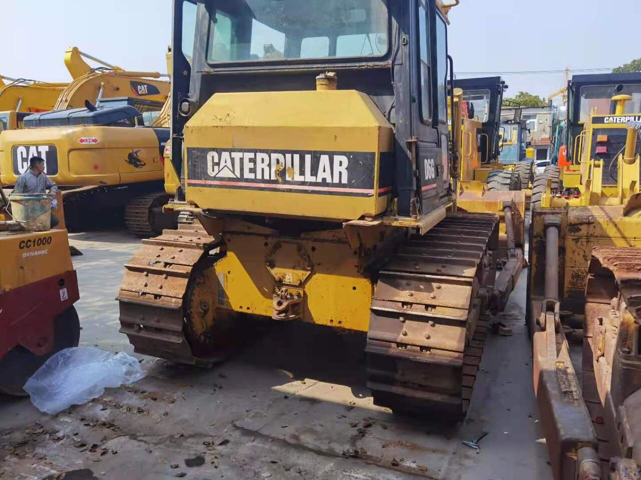 Bulldozer CATERPILLAR D6G: foto 6