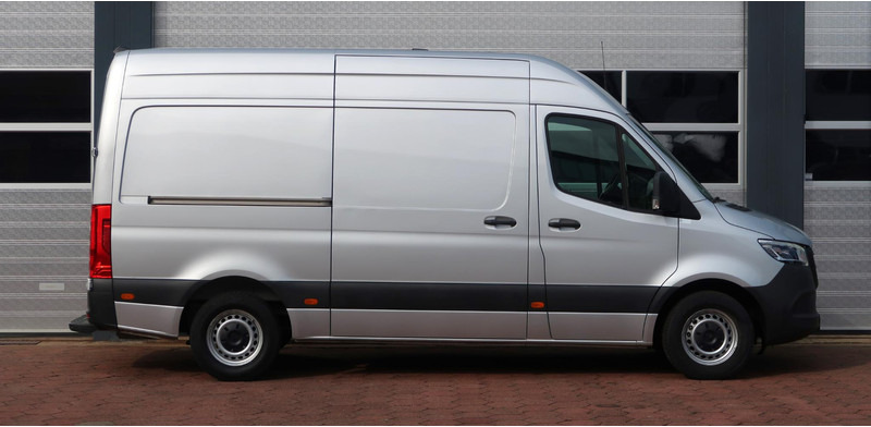 Furgone chiuso Mercedes-Benz Sprinter 319 3.0 CDI L2H2 V6 AUT/ 360/ LED/ MBUX/ ACC/ CLIMA/ STANDKACH: foto 20