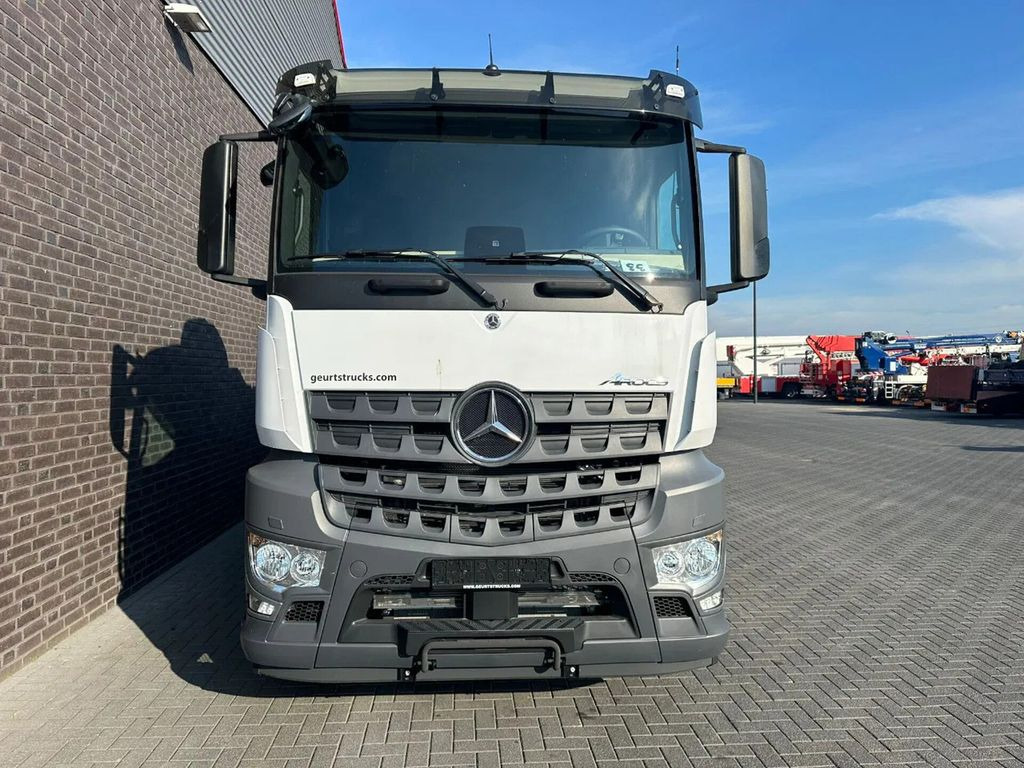 Leasing di Mercedes-Benz Arocs 3251 8X2 + HMF 7020-K7 FJ 1400-K6 KRAAN/KR  Mercedes-Benz Arocs 3251 8X2 + HMF 7020-K7 FJ 1400-K6 KRAAN/KR: foto 11