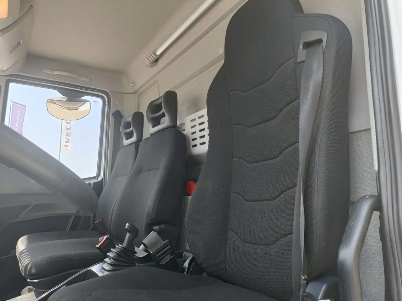 Autocarro furgonato IVECO EUROCARGO 140E28P: foto 10