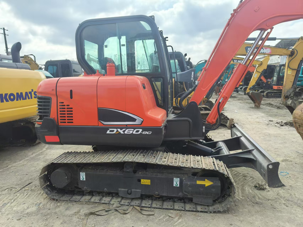 Escavatore DOOSAN DX60: foto 6