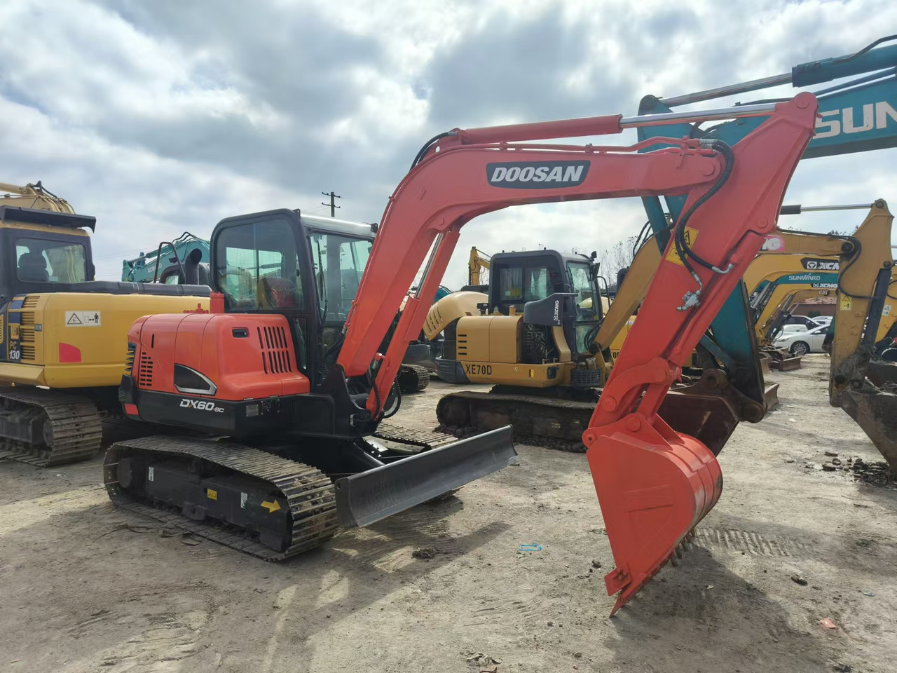 Escavatore DOOSAN DX60: foto 10