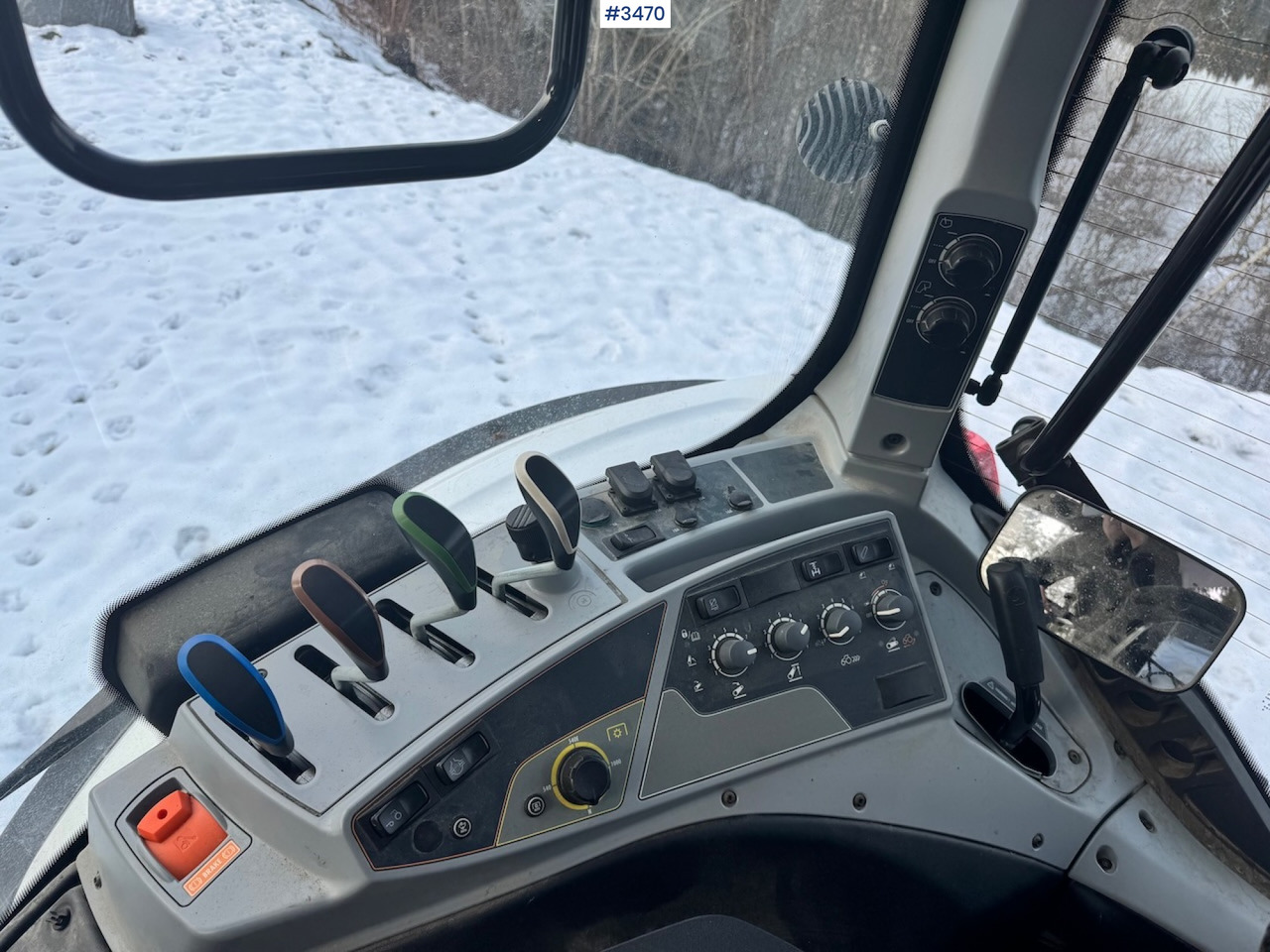 Trattore 2019 Valtra N134 w/ Front loader and bucket. 900 hours!: foto 25