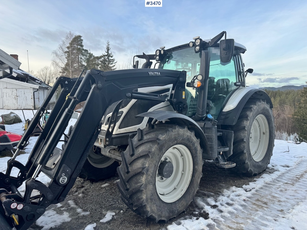 Trattore 2019 Valtra N134 w/ Front loader and bucket. 900 hours!: foto 11