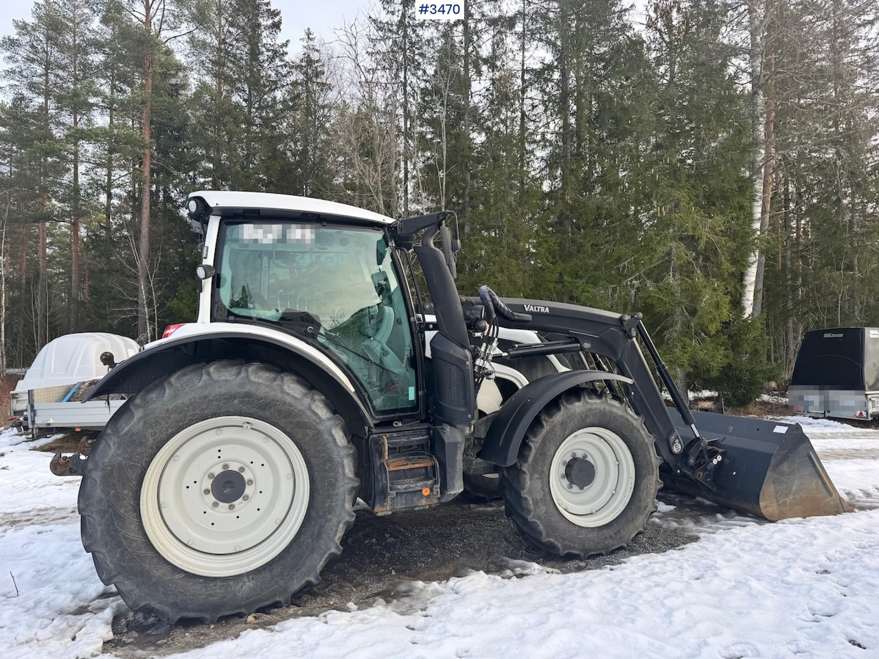 Trattore 2019 Valtra N134 w/ Front loader and bucket. 900 hours!: foto 7