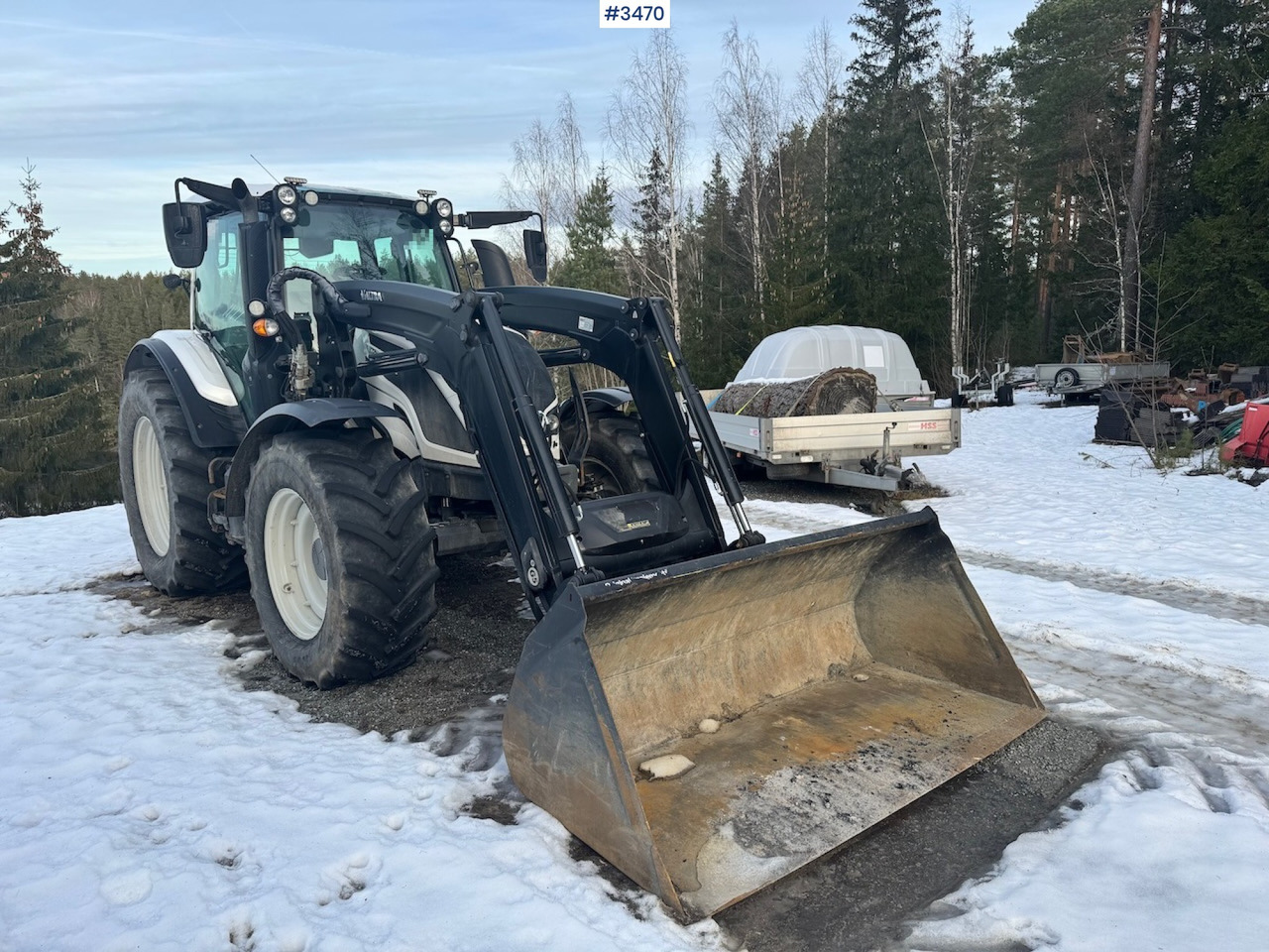 Trattore 2019 Valtra N134 w/ Front loader and bucket. 900 hours!: foto 9