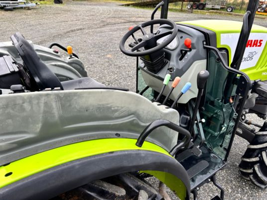 Trattore Claas nexos 210f: foto 12