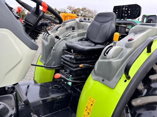 Trattore Claas nexos 210f: foto 11