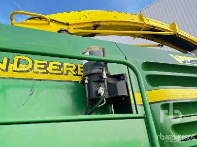 Trincia JOHN DEERE 7400 4WD: foto 40