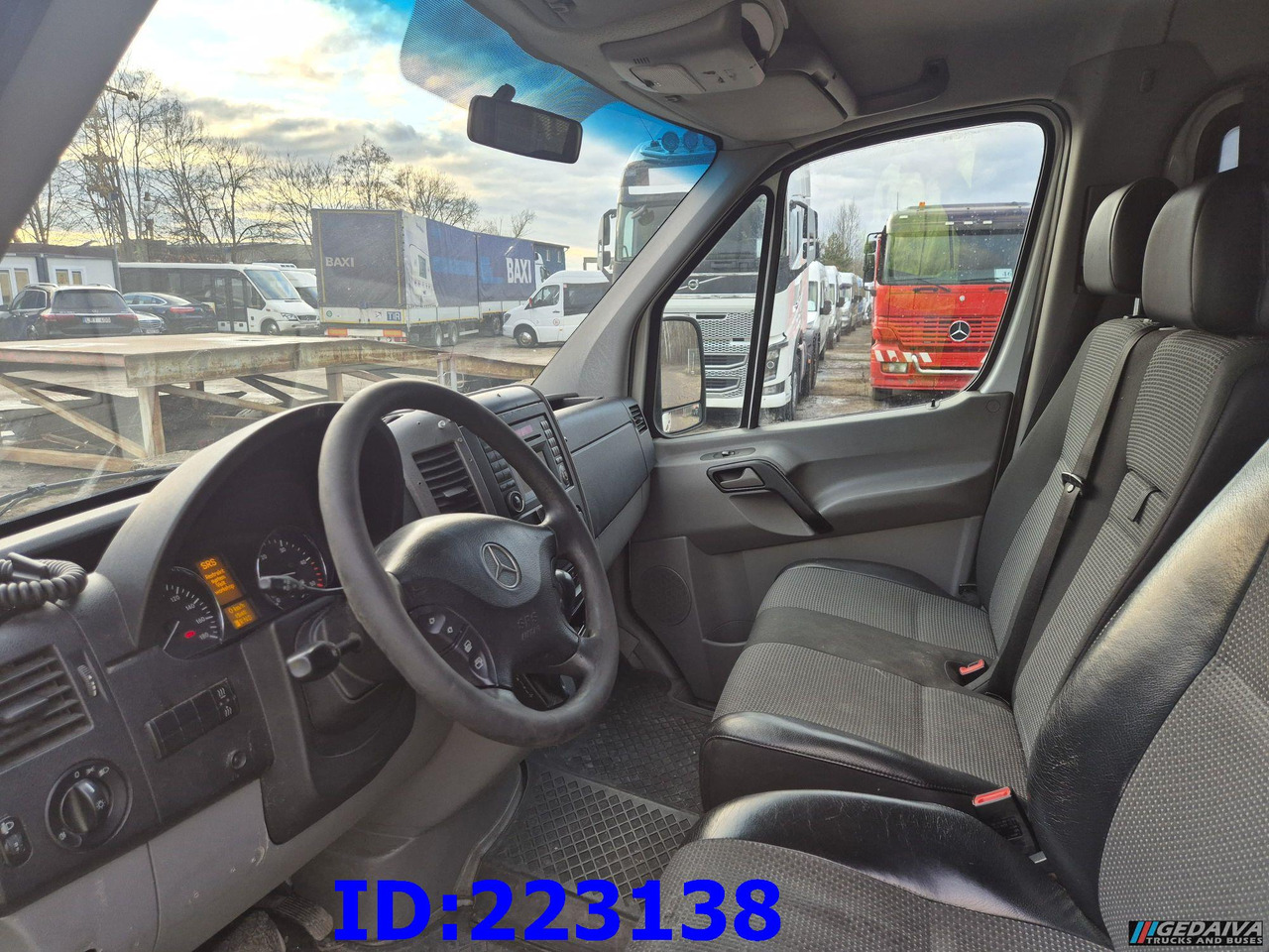 Pullman MERCEDES-BENZ Sprinter 213 - Euro5: foto 11