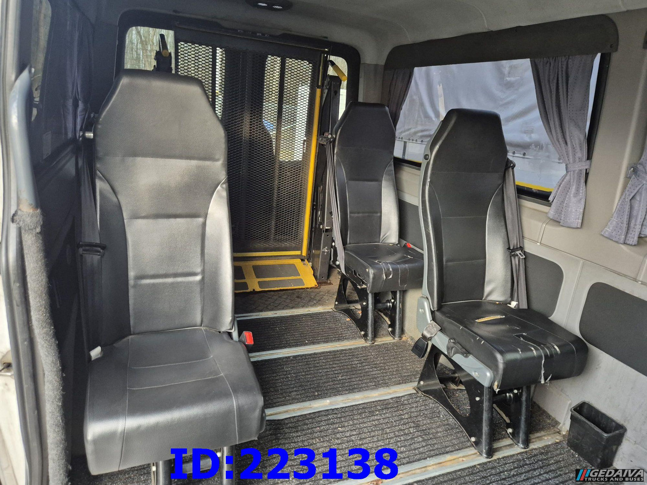 Pullman MERCEDES-BENZ Sprinter 213 - Euro5: foto 18