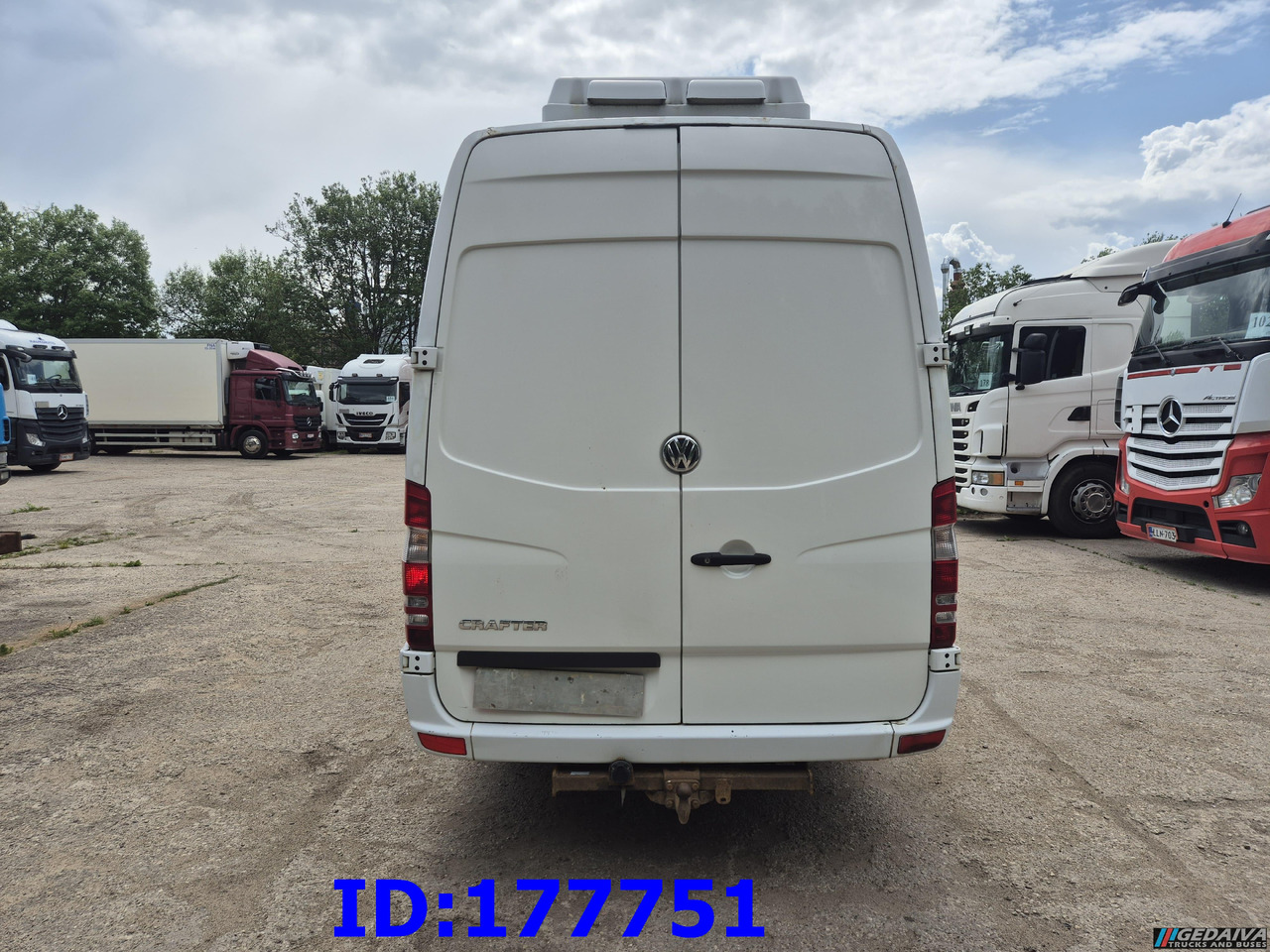 Pullman MERCEDES-BENZ Sprinter 518 - VIP - 17-seater: foto 9