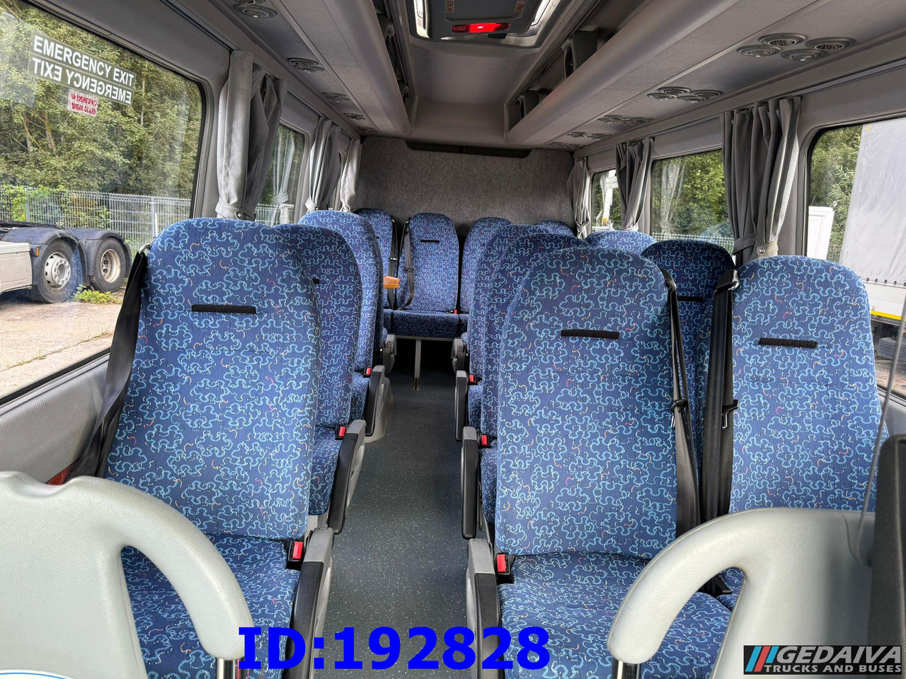 Pullman MERCEDES-BENZ Sprinter 519 - 17 place - Euro5: foto 17