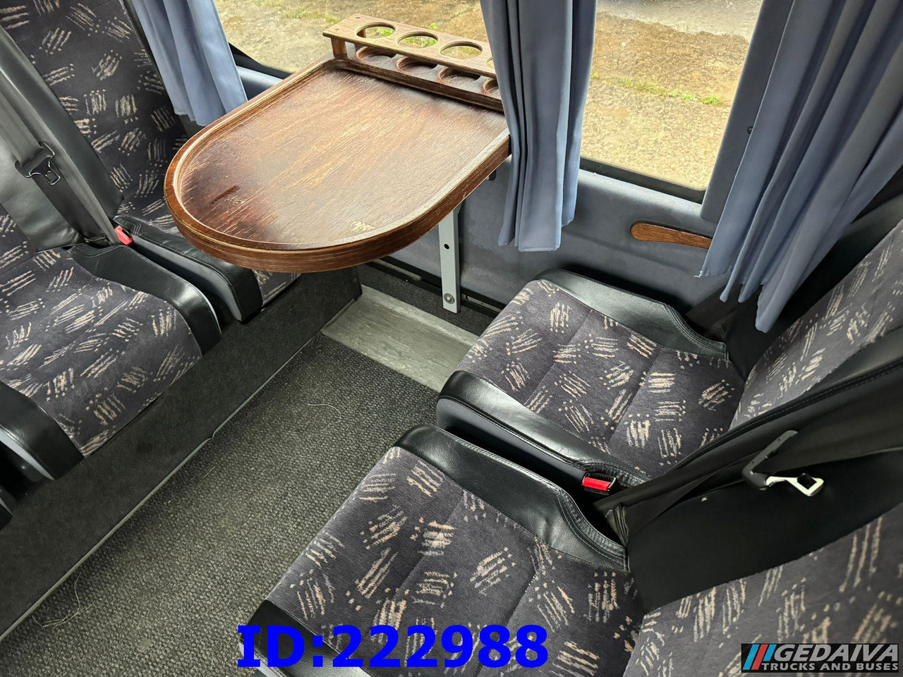 Pullman MERCEDES-BENZ Sprinter 519 VIP - 17 Seater: foto 18