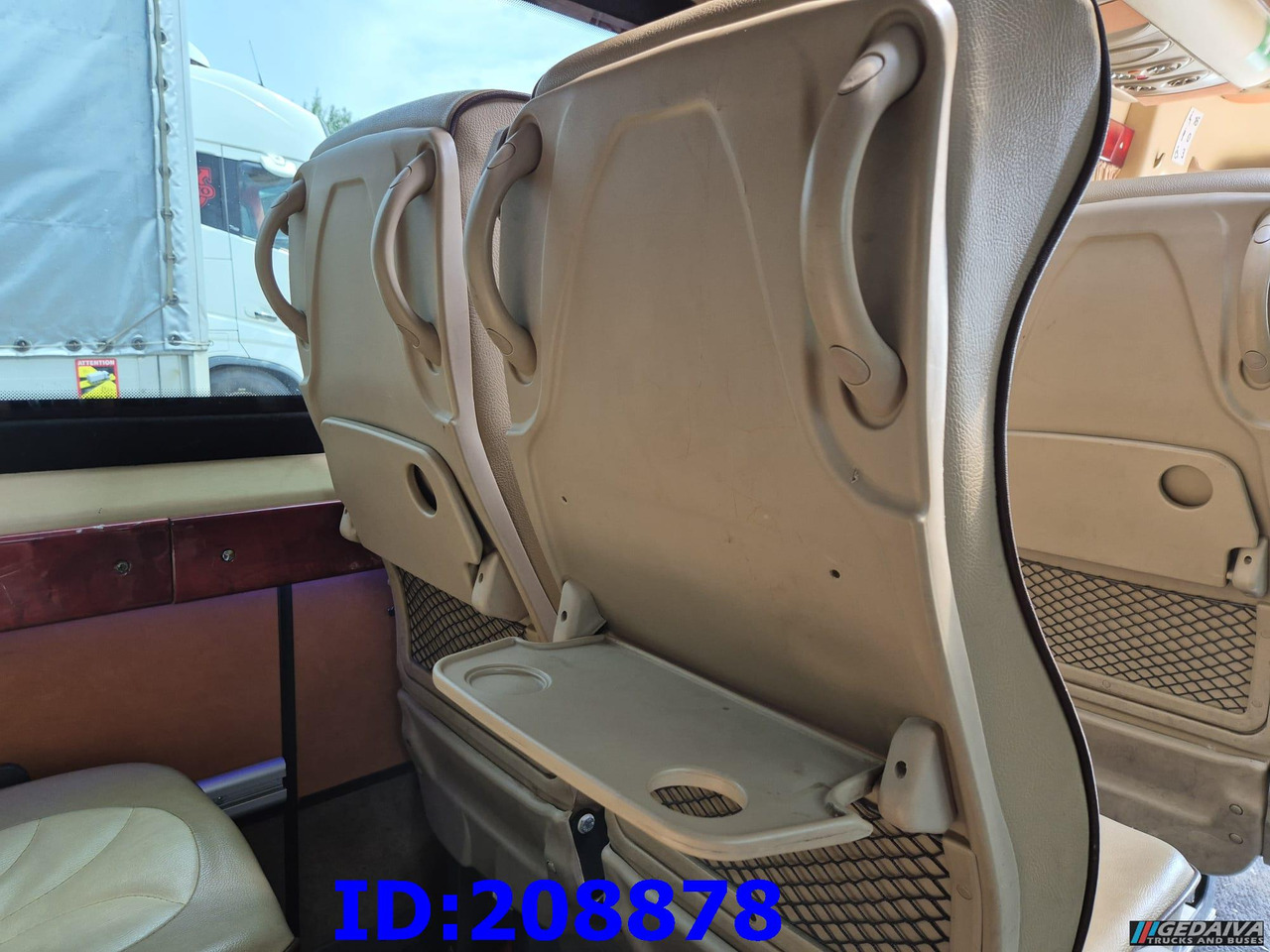 Pullman MERCEDES-BENZ Sprinter 519 -VIP- 17 places: foto 22