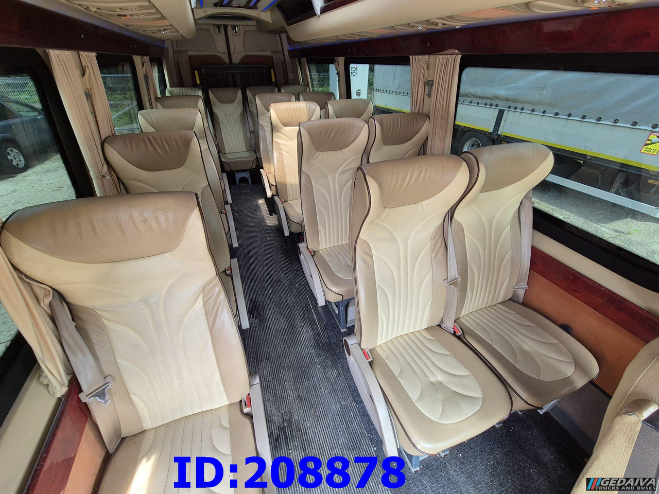 Pullman MERCEDES-BENZ Sprinter 519 -VIP- 17 places: foto 16