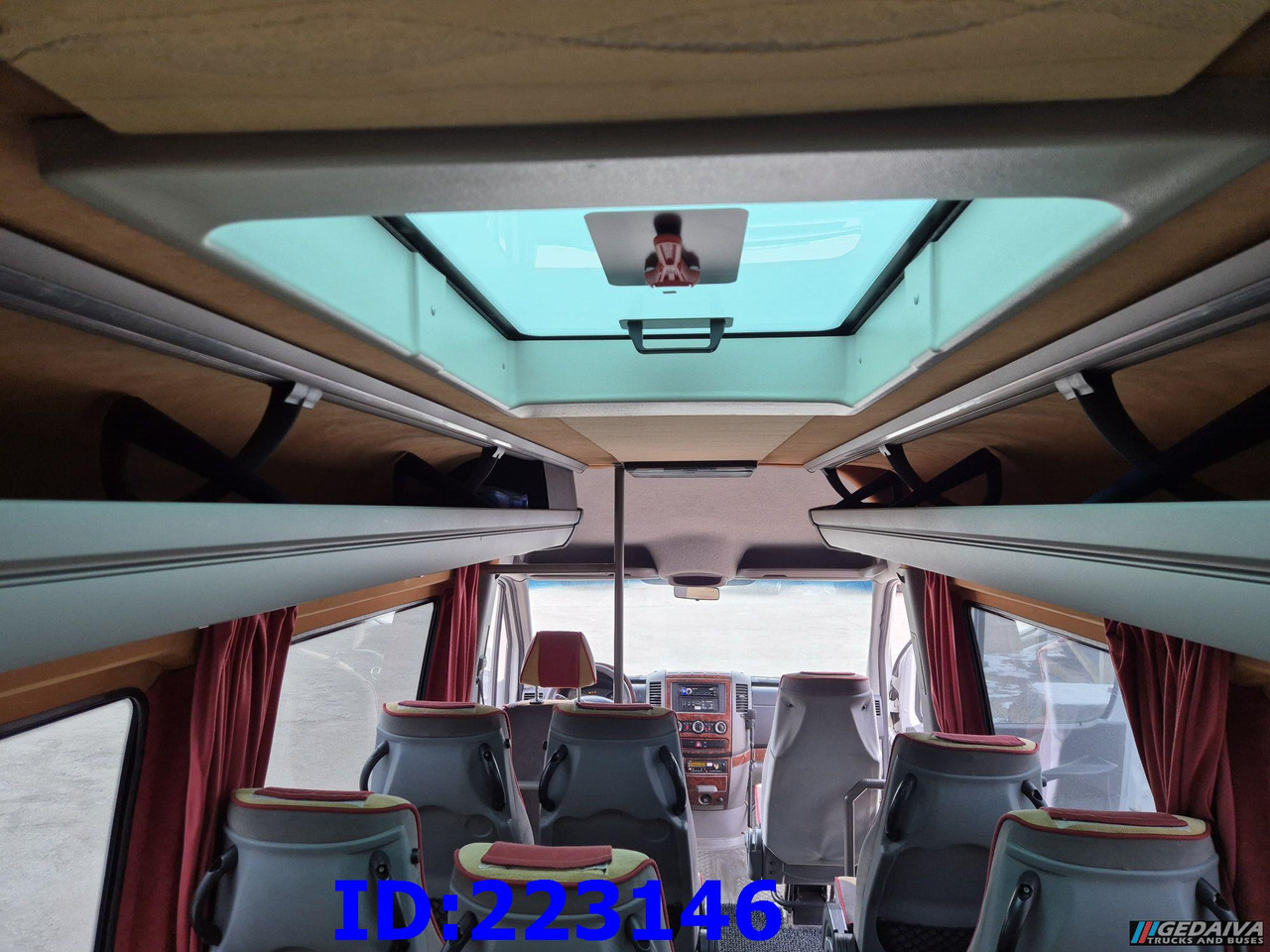 Pullman MERCEDES-BENZ Sprinter 519 VIP - 21Place -Euro 5: foto 22