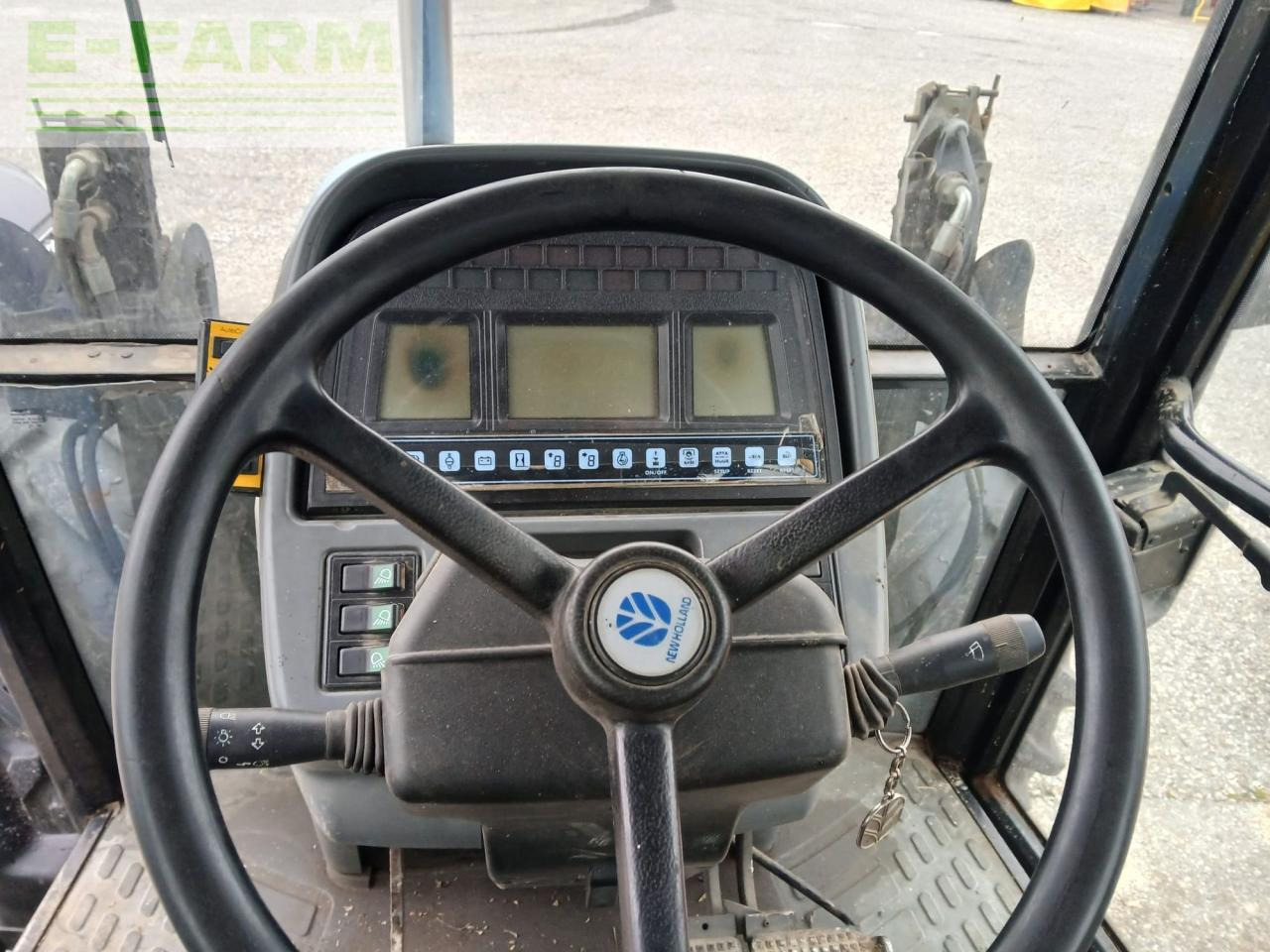 Trattore New Holland TS110: foto 25