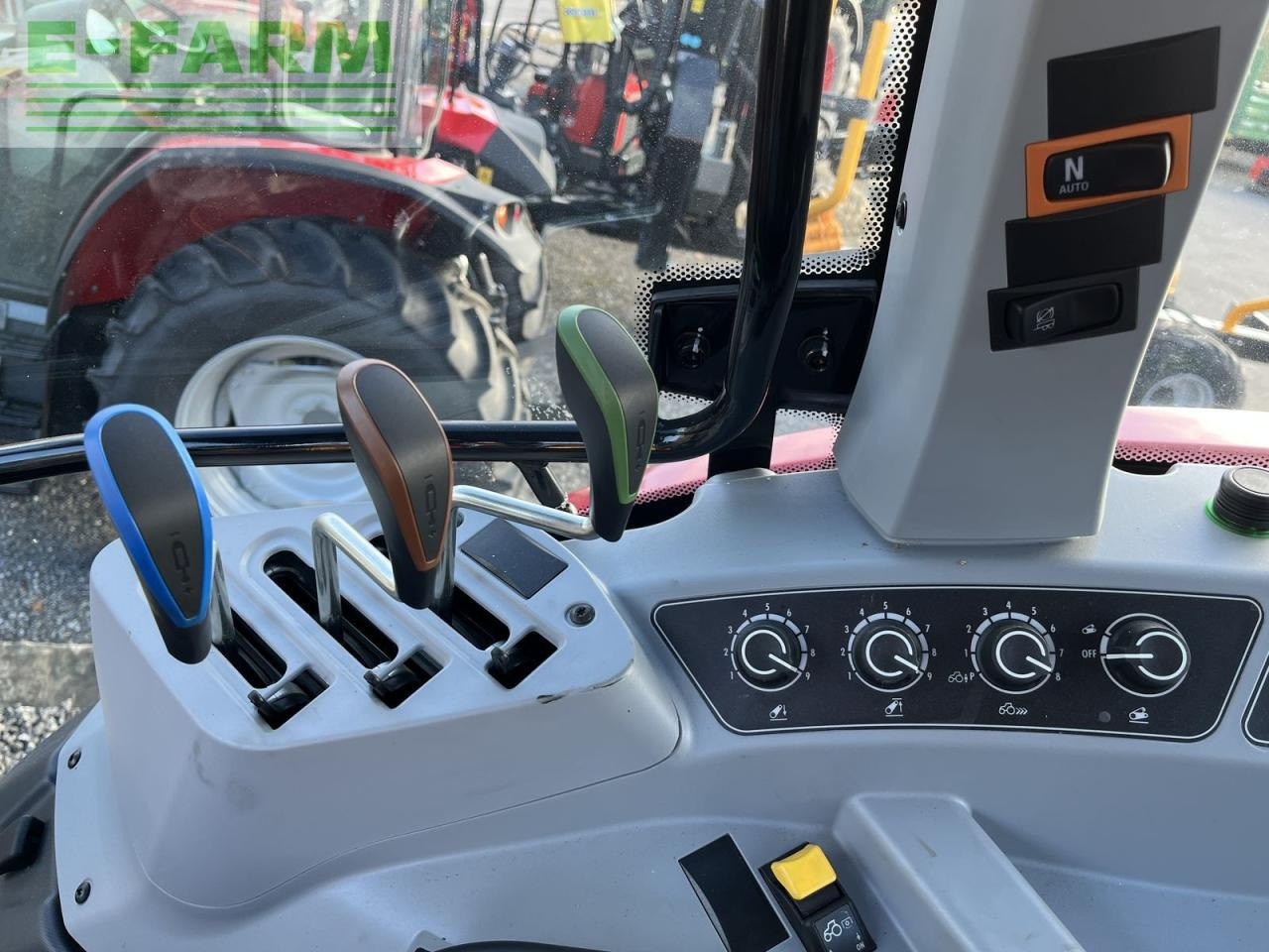 Trattore Valtra a 75: foto 24