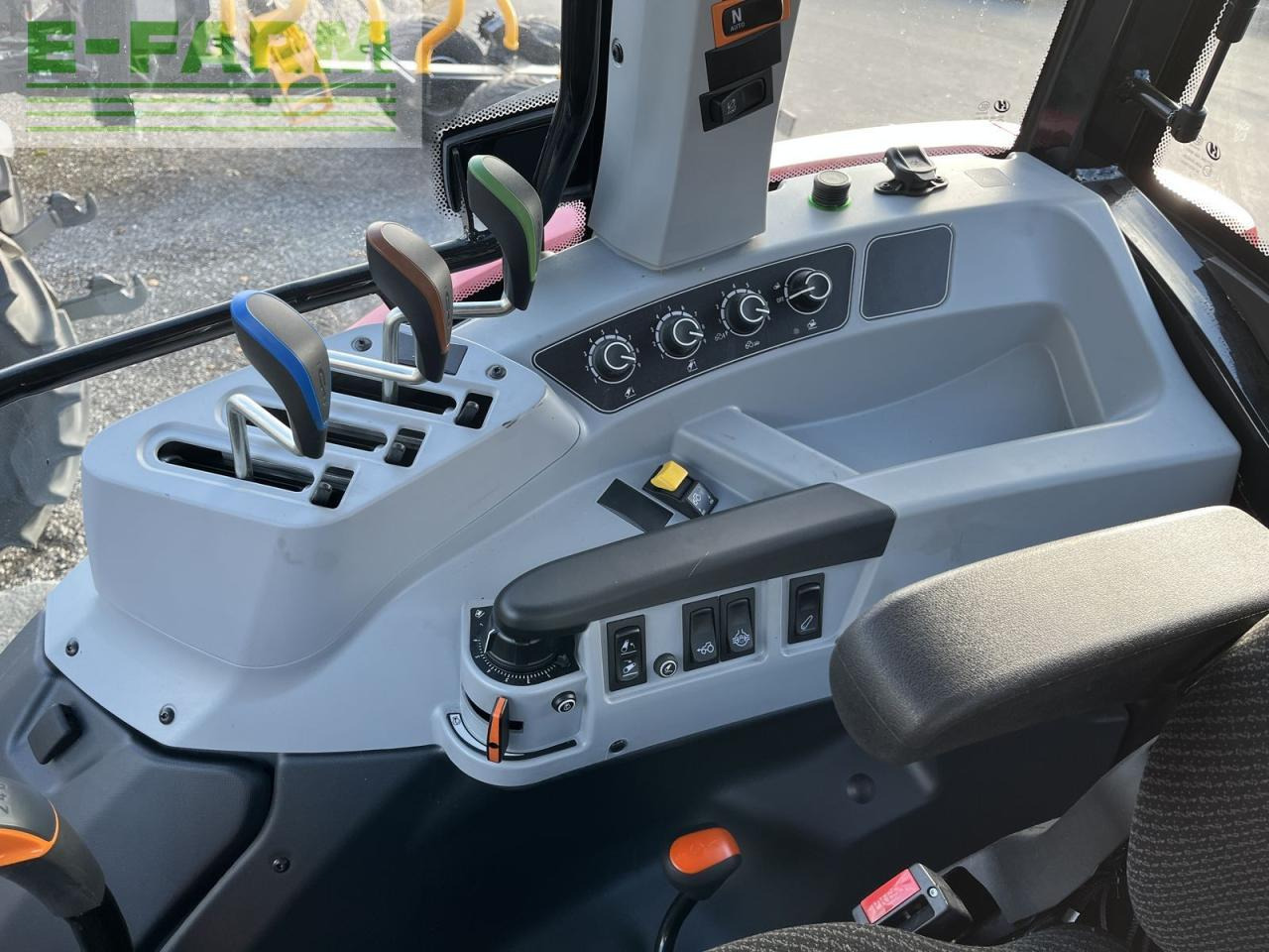 Trattore Valtra a 75: foto 17