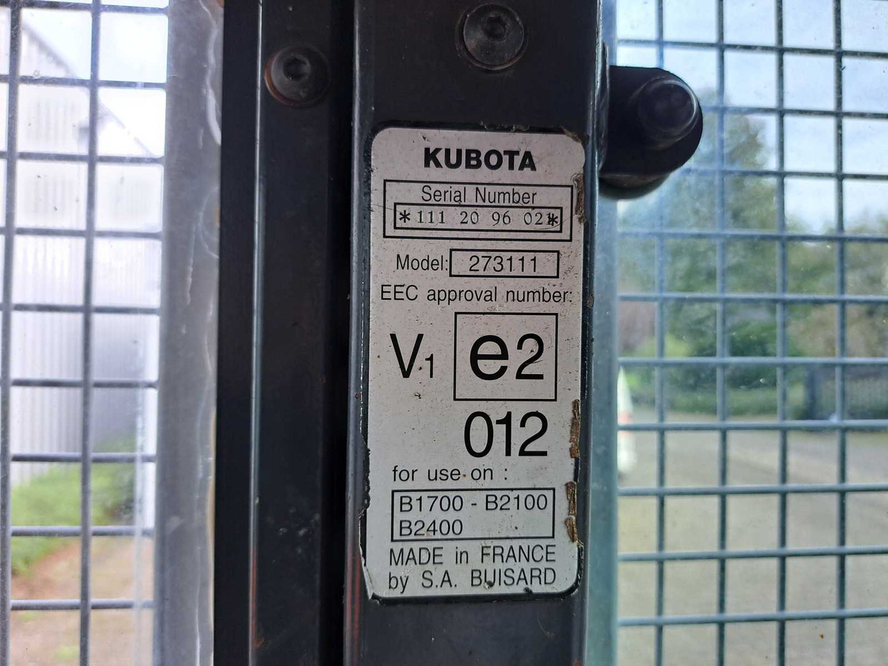 Trattore piccolo Kubota B2400: foto 12