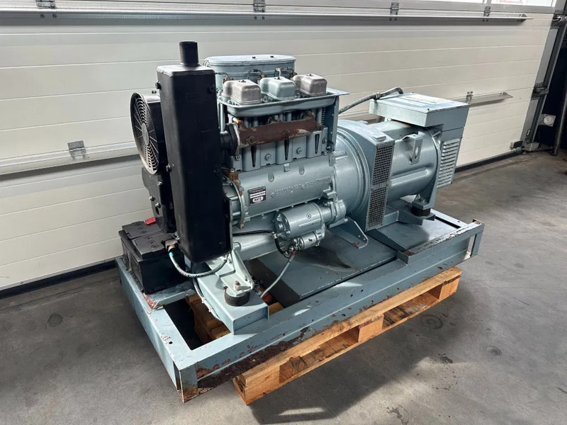 Gruppo elettrogeno Hatz 3M40L Mecc Alte Spa 40 kVA generatorset ex Emergency ! 22 hours !: foto 10 Gruppo elettrogeno Hatz 3M40L Mecc Alte Spa 40 kVA generatorset ex Emergency ! 22 hours !: foto 10