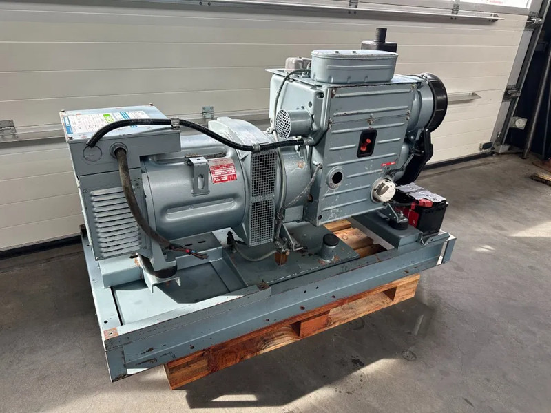 Gruppo elettrogeno Hatz 3M40L Mecc Alte Spa 40 kVA generatorset ex Emergency ! 22 hours !: foto 6 Gruppo elettrogeno Hatz 3M40L Mecc Alte Spa 40 kVA generatorset ex Emergency ! 22 hours !: foto 6