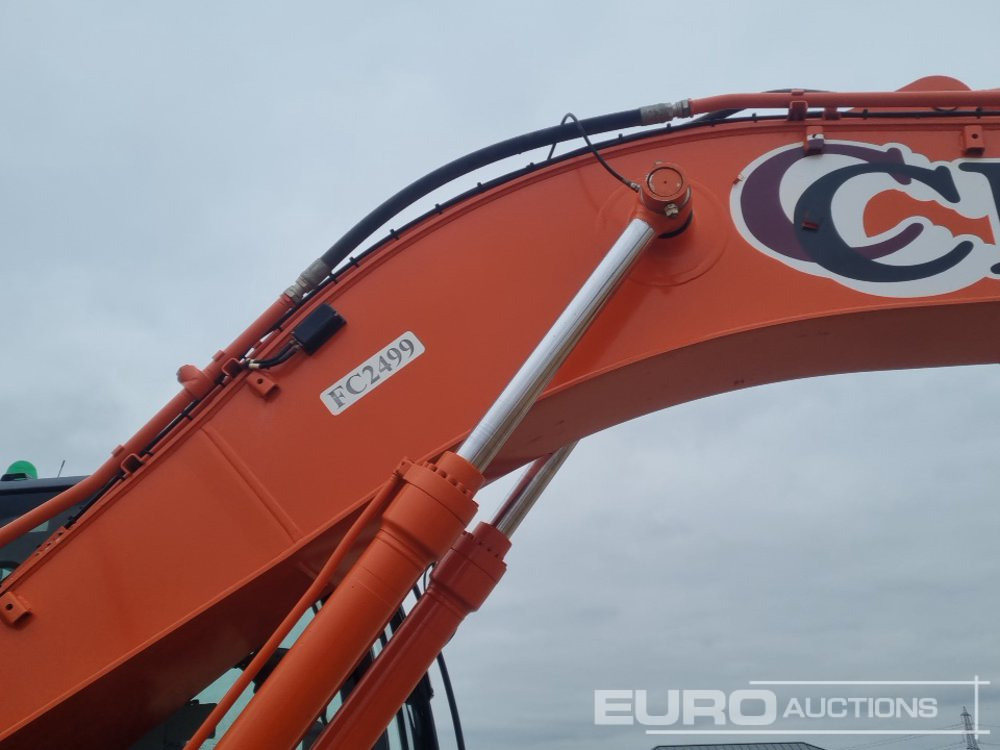 Escavatore cingolato 2019 Hitachi ZX210LC-6: foto 24