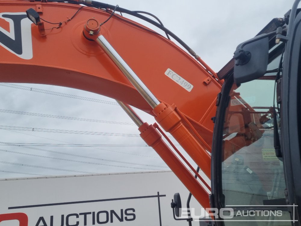 Escavatore cingolato 2019 Hitachi ZX210LC-6: foto 18