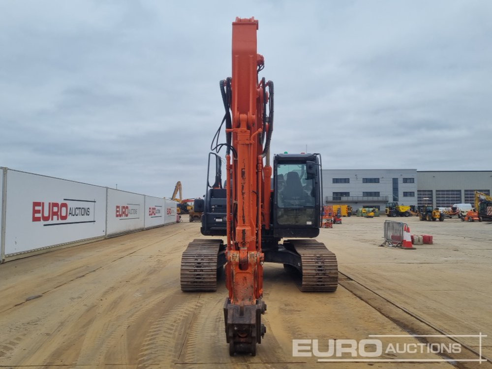 Escavatore cingolato 2019 Hitachi ZX210LC-6: foto 8